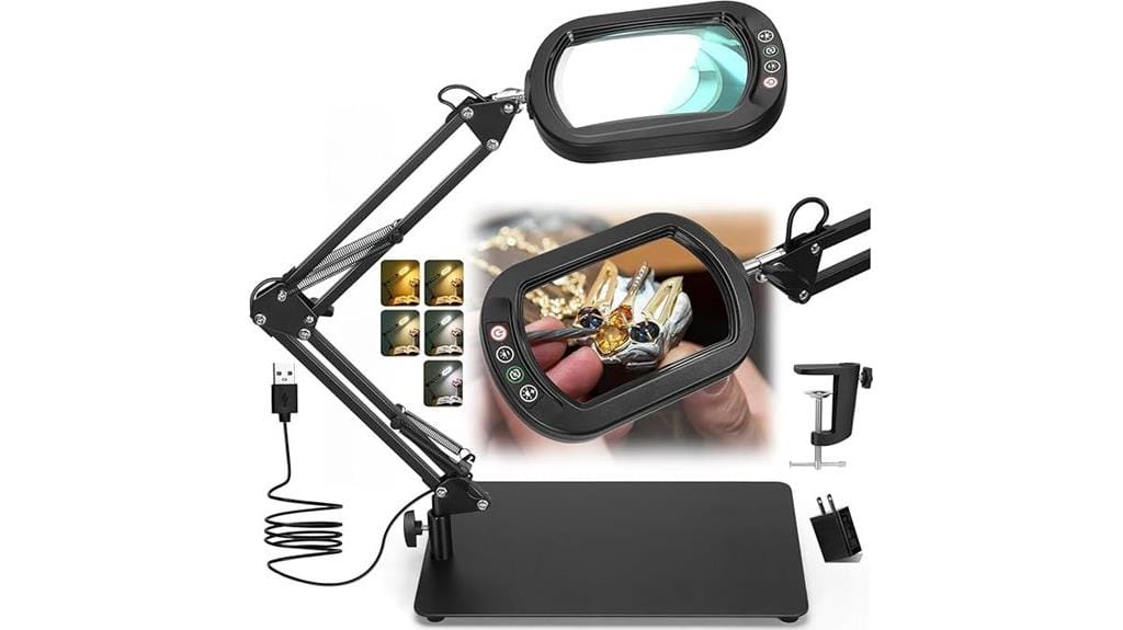magnifying glass with light