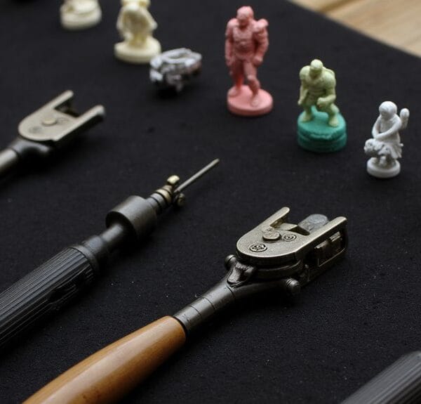 miniature painting handles guide