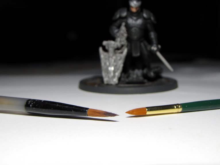 synthetic brushes enhance precision